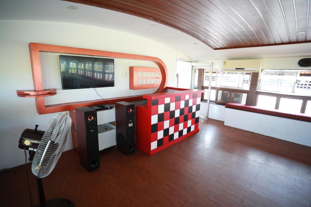 Friends Cruise, Nightstay Houseboat Alappuzha Eksteriør billede