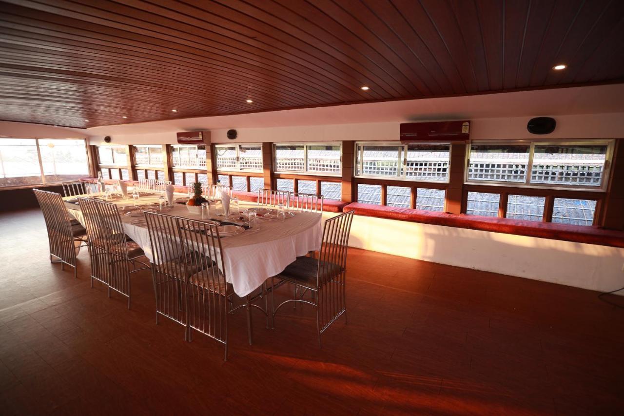 Friends Cruise, Nightstay Houseboat Alappuzha Eksteriør billede