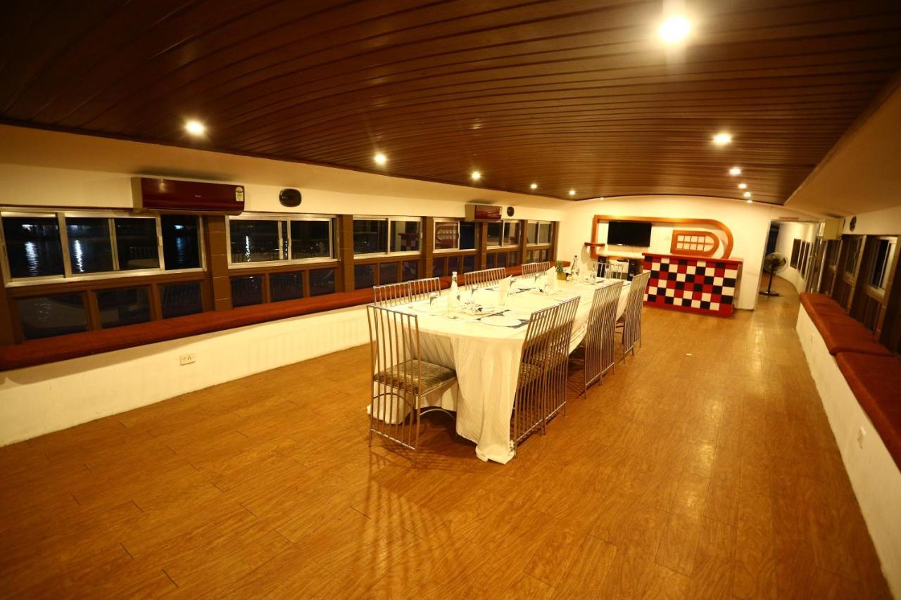 Friends Cruise, Nightstay Houseboat Alappuzha Eksteriør billede