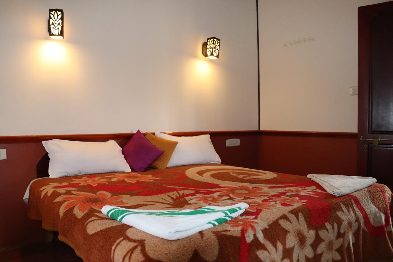 Friends Cruise, Nightstay Houseboat Alappuzha Eksteriør billede